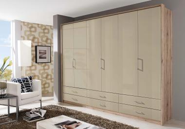 Faltt&uuml;renschrank